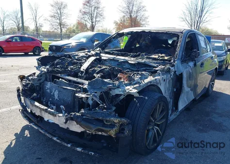 2022 BMW 330I xDrive z USA, uszkodzony, nr VIN 3MW5R7J05N8C29612